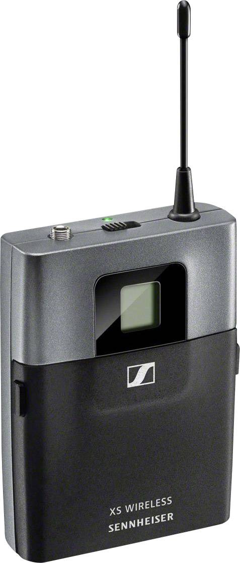 Drahtloses Mikrofonempfängersystem von Sennheiser mit kleinem Display und Antenne, geeignet für kabelloses Audioübertragungs-Setup.