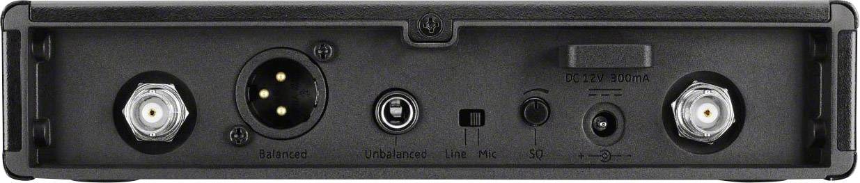 Rückseite eines Audiogeräts mit Anschlüssen: XLR, 3,5-mm-Klinke, Netzteilanschluss und Schalter für Line/Mic-Pegel.