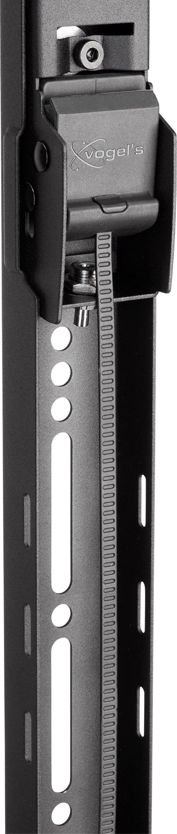 Schwarze Metallhalterung mit Schienen und Schrauben, geeignet für die Montage von Geräten. Markenname "Vogel's" ist sichtbar.