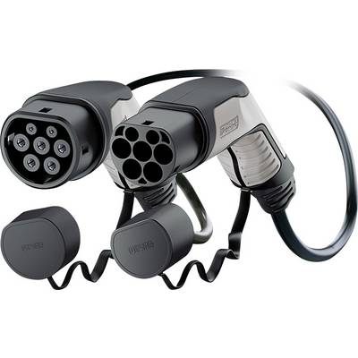 Zwei schwarze und graue Ladestecker für Elektrofahrzeuge mit jeweils sieben Pins, nebeneinander liegend mit Kabeln im Hintergrund.