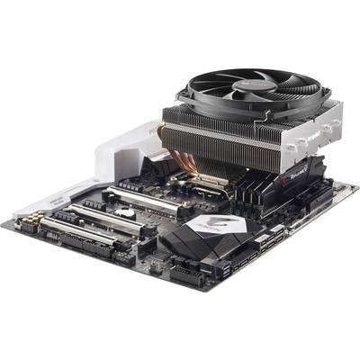 Computer-Motherboard mit sichtbarer CPU-Kühlung, RAM-Steckplätzen und PCIe-Steckplätzen. Ventilator oben auf einem Kühlkörper montiert.