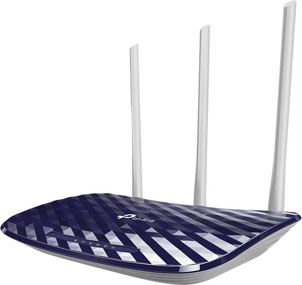 Dreifach-Antennen-WLAN-Router mit glänzendem schwarzen Gehäuse und Markenlogo. Gerät für kabellosen Internetzugang.