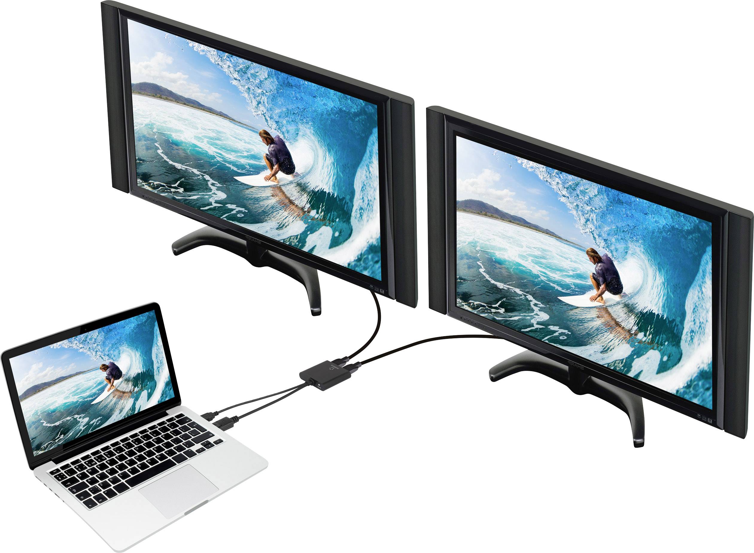 Ein Laptop ist mit zwei externen Monitoren verbunden, die dasselbe Bild eines Surfers in einer Welle anzeigen, was auf Multi-Display-Nutzung hinweist.
