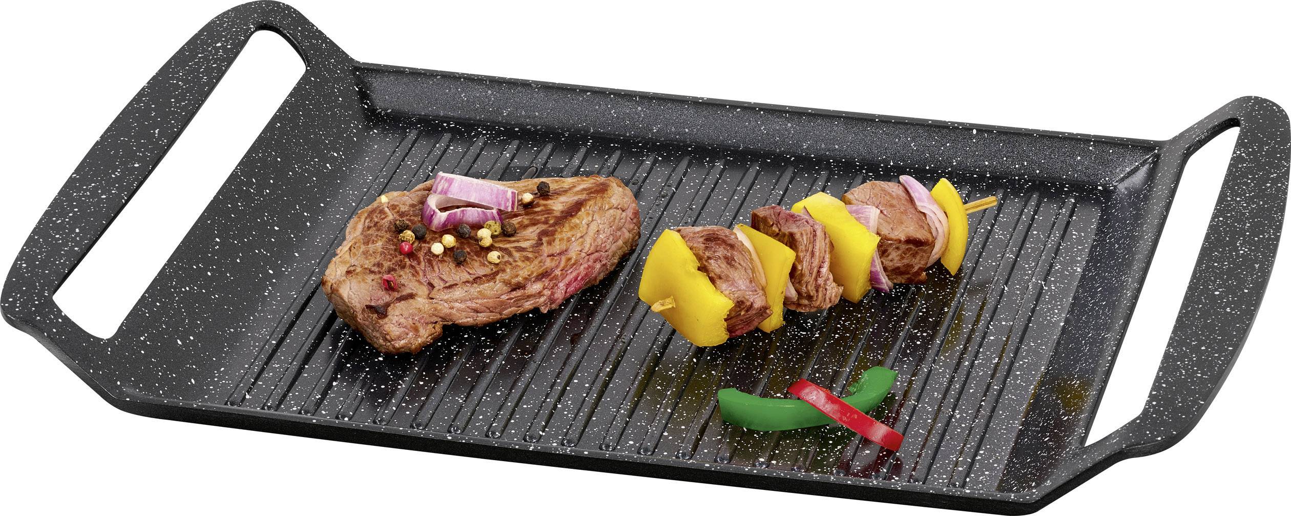 Eine Grillpfanne mit einem gebratenen Steak und einem Spieß mit Fleisch, gelber Paprika und roten Zwiebeln.