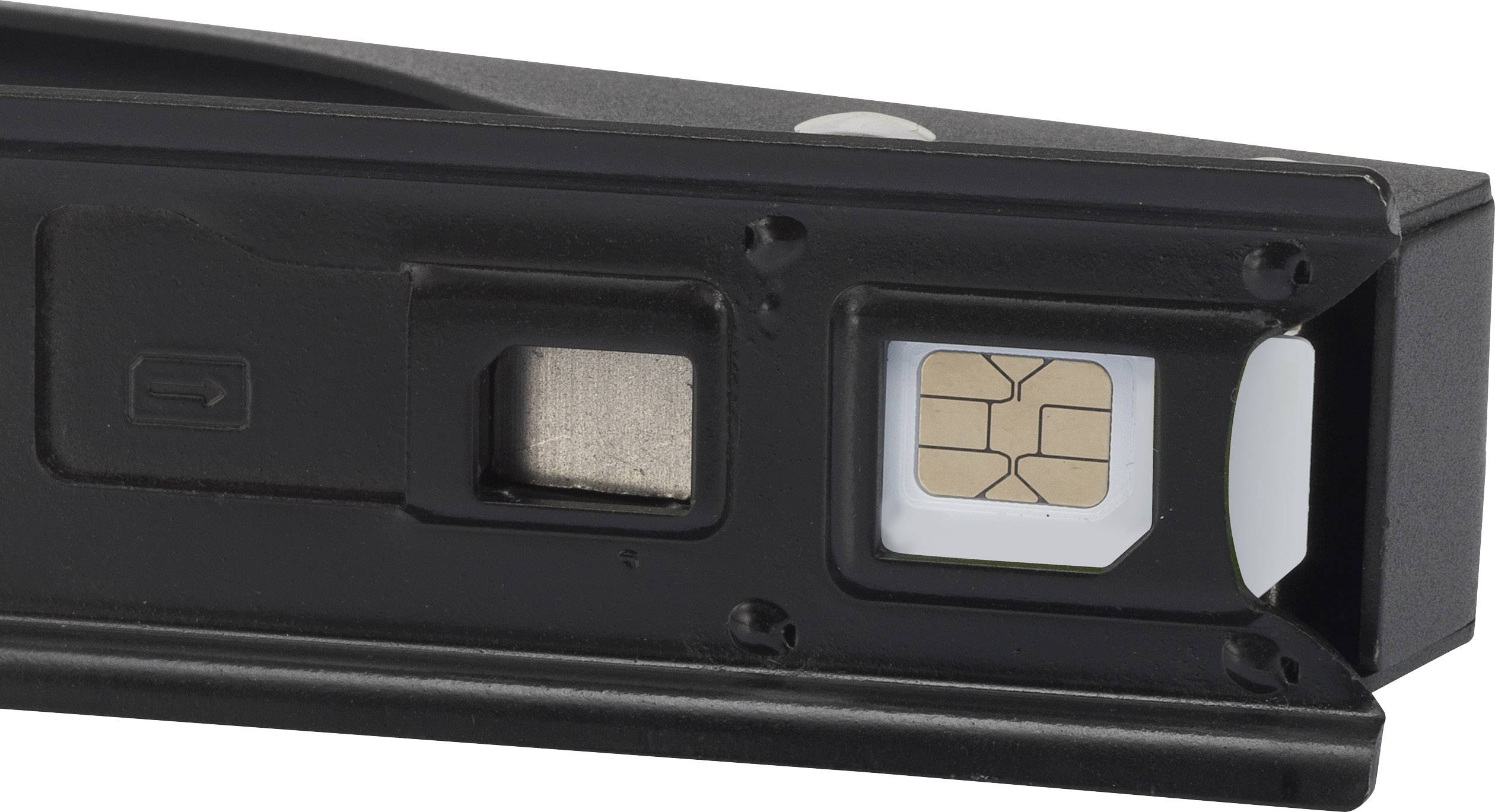 Nahaufnahme eines schwarzen SIM-Kartenhalters mit sichtbarem metallischen SIM-Karten-Chip rechts, Halterung links.