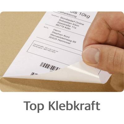 Ein Blatt wird von einem Karton abgezogen. Auf dem Blatt steht eine Lieferadresse. Darunter der Text 'Top Klebkraft'.
