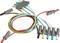 Mehrfarbige Kabel mit isolierten Steckern, die zur Verbindung von elektronischen Geräten verwendet werden.