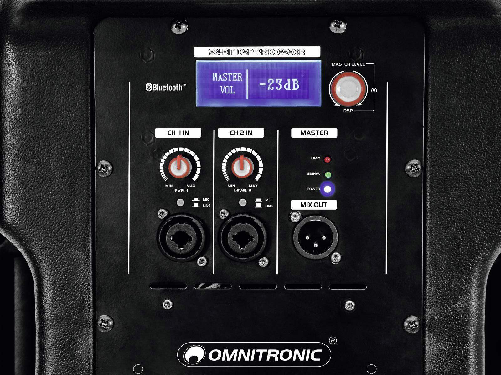 'Omnitronic'-Lautsprecher-Panel mit Bedienelementen: Bluetooth-Anzeige, Lautstärkeregler, Kanaleingänge, LED-Anzeigen.