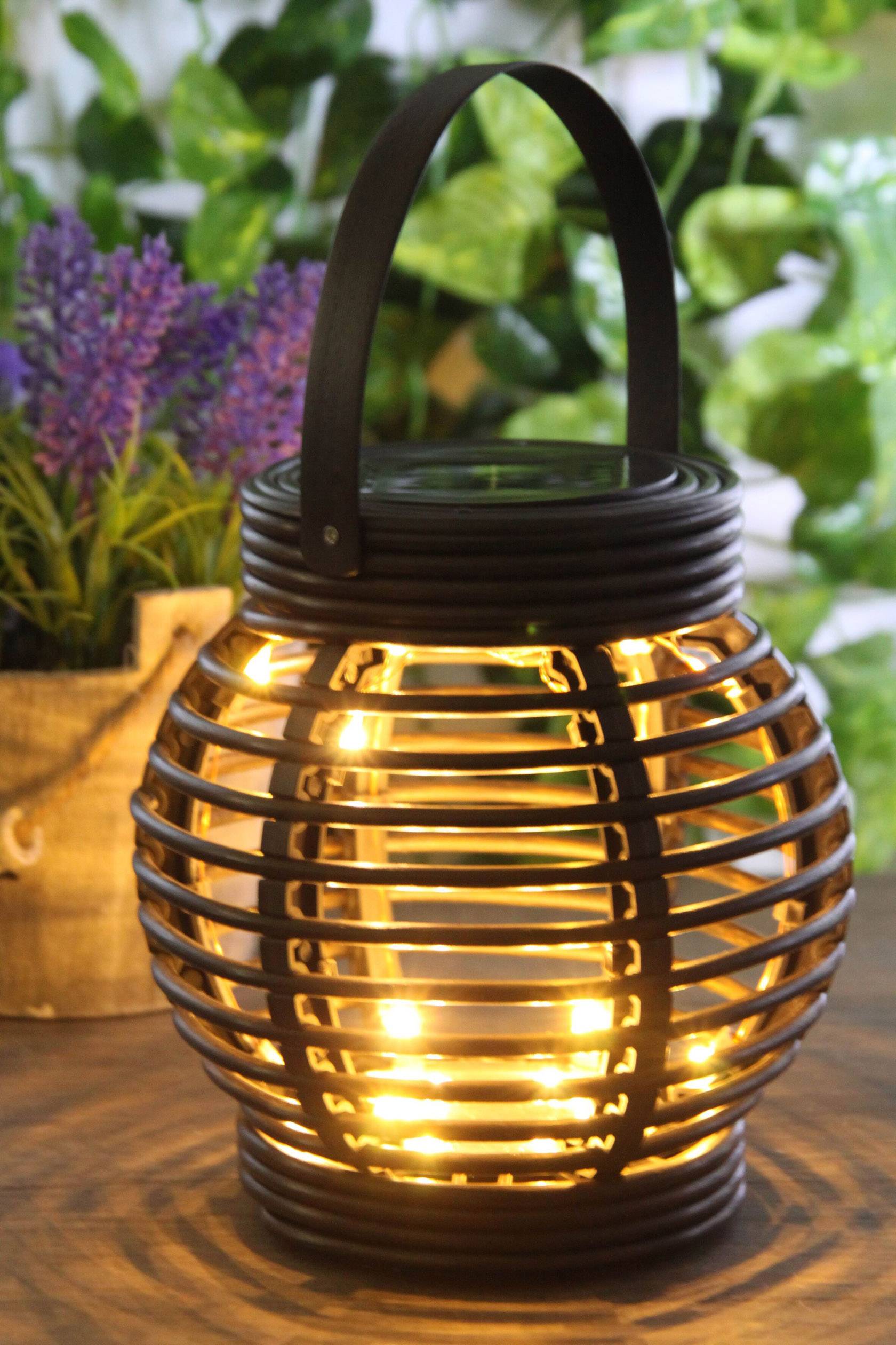 Solarleuchte in Rattan-Optik