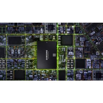 Bild einer Stadt von oben, überlagert mit einer Computerplatine. Ein großer schwarzer Chip in der Mitte trägt den Namen 'Samsung'.