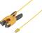 Ein gelber Temperatursensor mit Steckverbinder, geeignet für präzise Messungen an Rohren, abgebildet auf weißem Hintergrund.