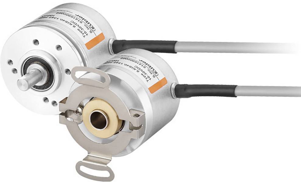 Inkrementaler Drehgeber des Herstellers Kübler, der als kompaktes, zylindrisches Gerät mit einem synchronen Flansch ausgeführt ist. Der Drehgeber verfügt über eine metallische Welle in der Mitte und mehrere Anschlusskabel, die aus der Rückseite herausführen.