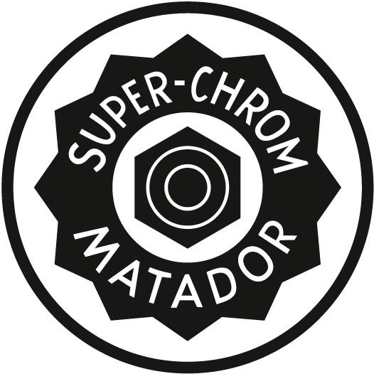 Schwarz-weißes Logo mit Zahnrad und Inschrift 'SUPER-CHROM MATADOR' im Kreis.
