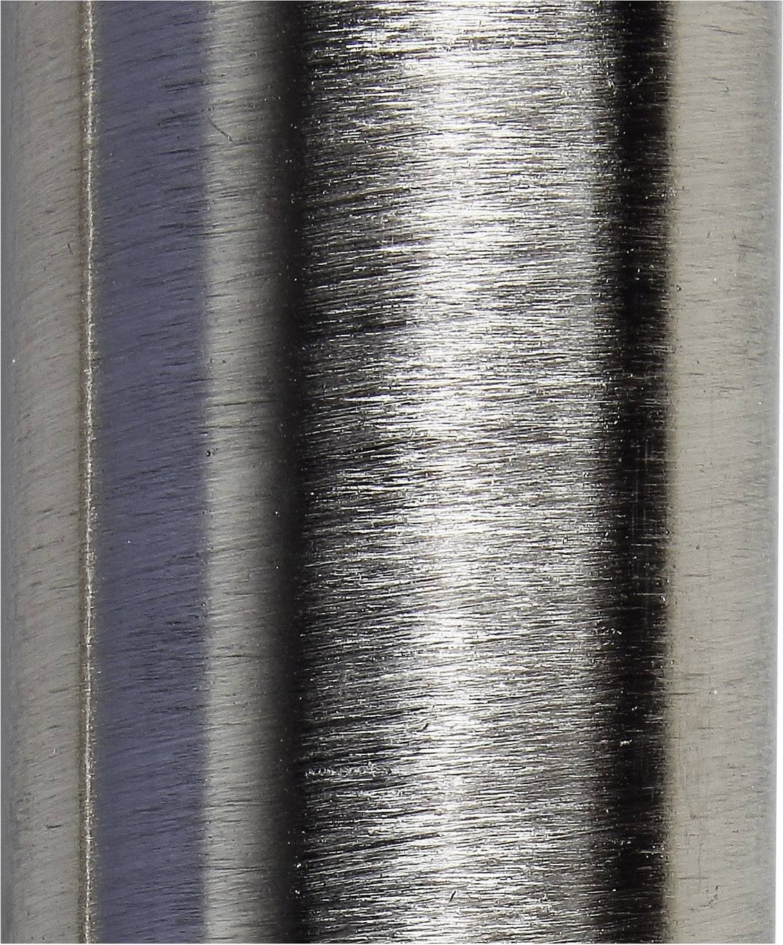 Nahaufnahme einer polierten Metalloberfläche mit sichtbarer Textur und Lichtreflexionen. Glatte, glänzende Stahloptik.