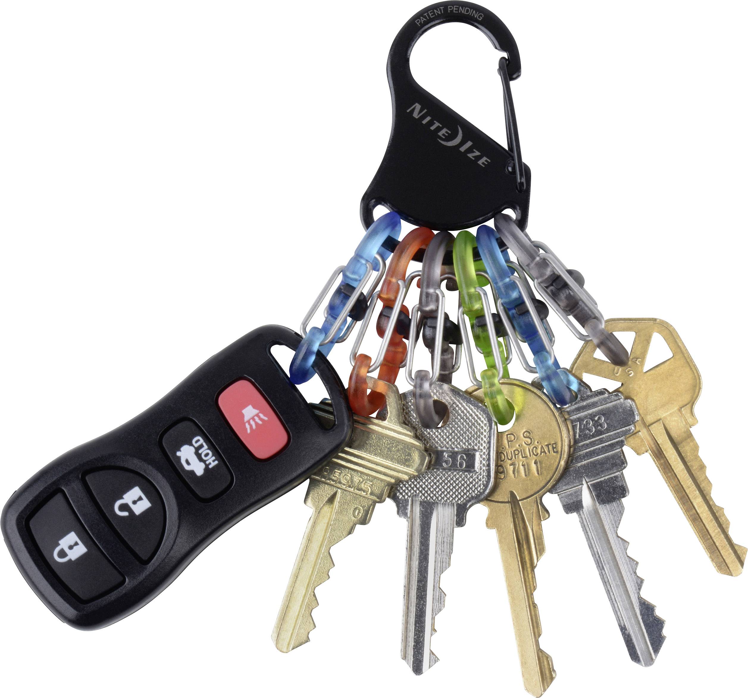 Ein Karabinerhaken hält mehrere bunte Schlüsselringe mit verschiedenen Schlüsseln, darunter ein Autoschlüssel mit elektronischem Schlüsselanhänger.