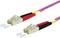 Zwei LWL-Patchkabel mit LC-Steckern und farbcodierten Ummantelungen in Rot und Gelb auf weißem Hintergrund.