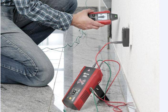 Anwendungsbeispiel eines Leitungssuchgerätes