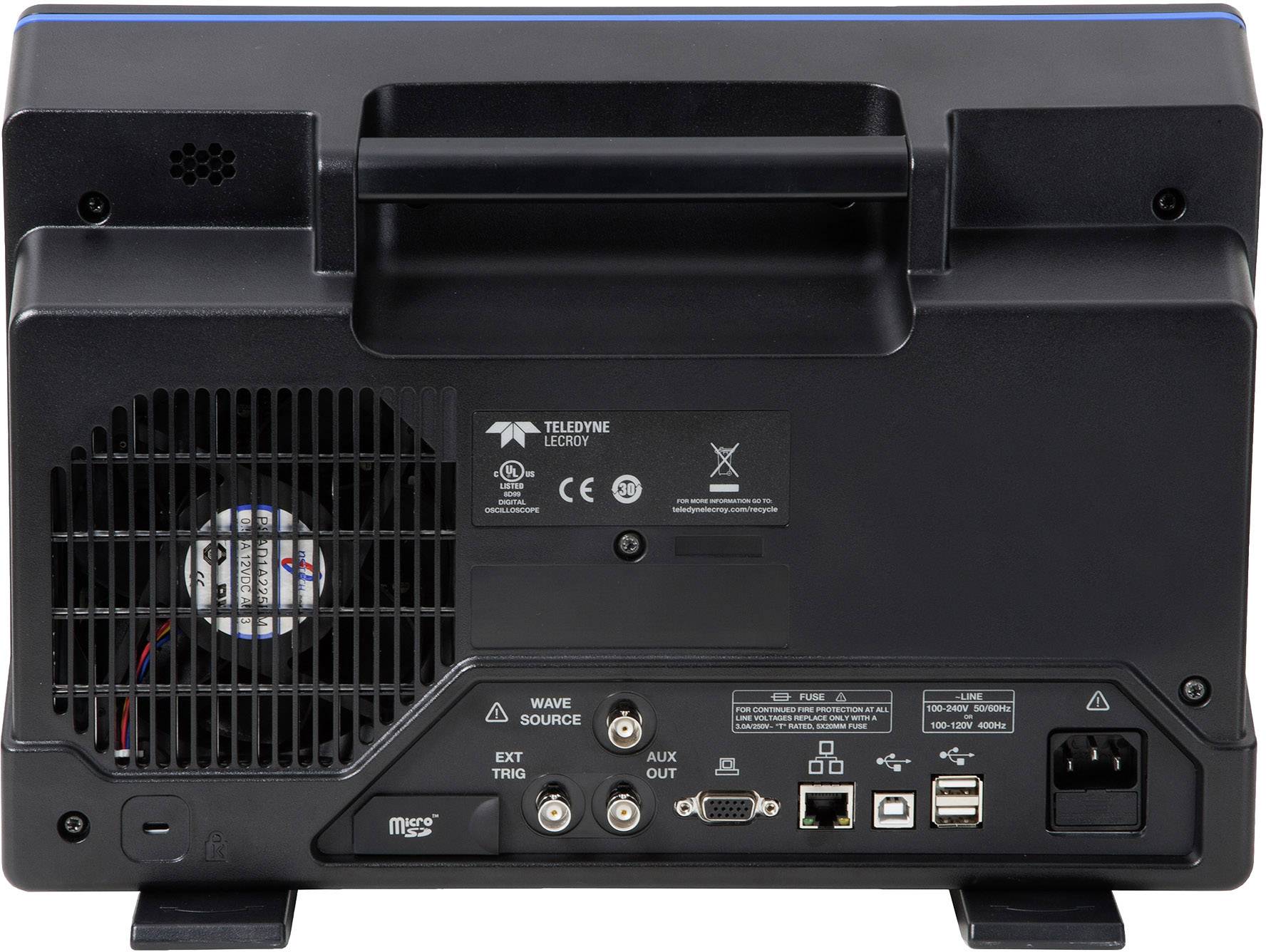 'Rückansicht eines Projektors mit Anschlüssen und Lüftungsschlitzen. Sichtbare Anschlüsse: HDMI, USB, Ethernet und Audio-Ausgänge.'