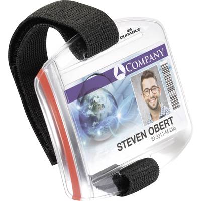 Armband-Ausweishalter mit Sichtfenster zeigt eine Beispielkarte mit einem Foto eines lächelnden Mannes, dem Firmennamen und einer ID-Nummer.