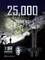 'Taschenlampe leuchtet auf felsige Landschaft, beleuchtet von 25.000 Lumen. Modell X9R Marauder von Olight, dargestellt im Vordergrund.'