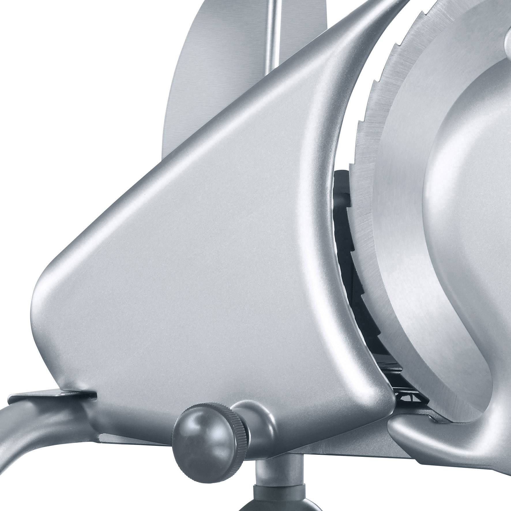 Nahaufnahme einer silbernen Schneidemaschine mit Metallklinge.