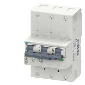 Ein dreipoliger Siemens-Leitungsschutzschalter mit Kippschalter und technischer Beschriftung auf der Vorderseite. Geeignet für Elektroschaltungen.