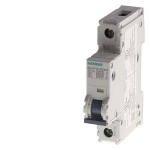 Leistungsschalter von Siemens, einpolig, DIN-Schienenmontage, für elektrische Schutzanwendungen in Gebäuden und Industrieanlagen.