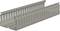 Graues Kabelkanalprofil mit vertikalem Schlitzdesign zur Kabelorganisation. Geeignet für industrielle oder elektrische Anwendungen.