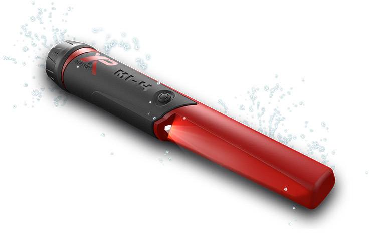Ein roter, wasserfester Stab mit schwarzem Griff und Aufschrift 'XP' sowie Sprudeln von Wasserbläschen herum.