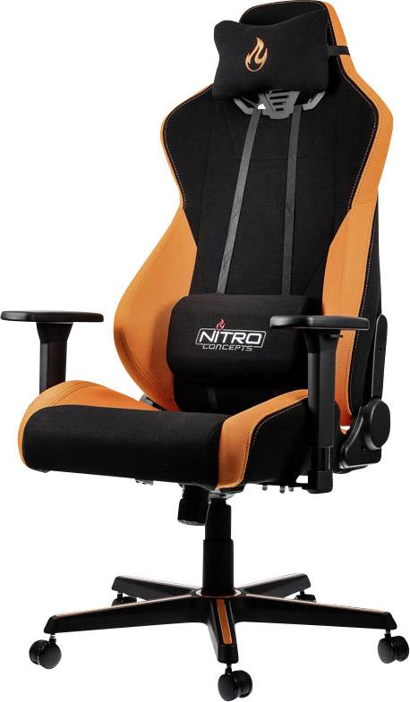 Ein ergonomischer Gaming-Stuhl in Schwarz und Orange, mit hoher Rückenlehne, verstellbaren Armlehnen und einer Lendenstützkissen.