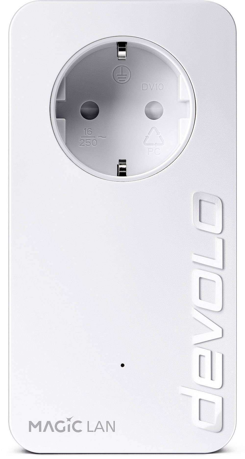 Weißer LAN-Adapter von Devolo mit Steckdose auf der Vorderseite, beschriftet mit 'MAGIC LAN' und 'devolo'. Geeignet für Netzwerkverbindungen.