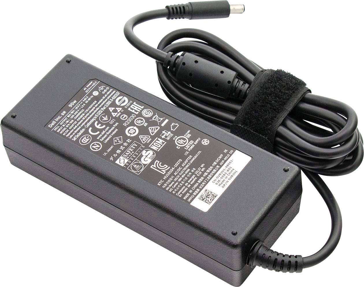 Schwarzes Laptop-Netzteil mit Kabel und Stecker, aufgedruckte technische Details und Symbole zur Spannung und Sicherheit.