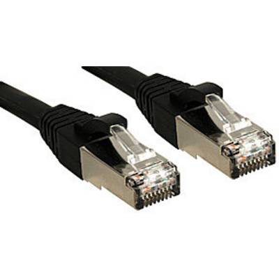 Zwei schwarze Ethernet-Kabel mit metallischen Steckern für Netzwerkverbindungen auf weißem Hintergrund.