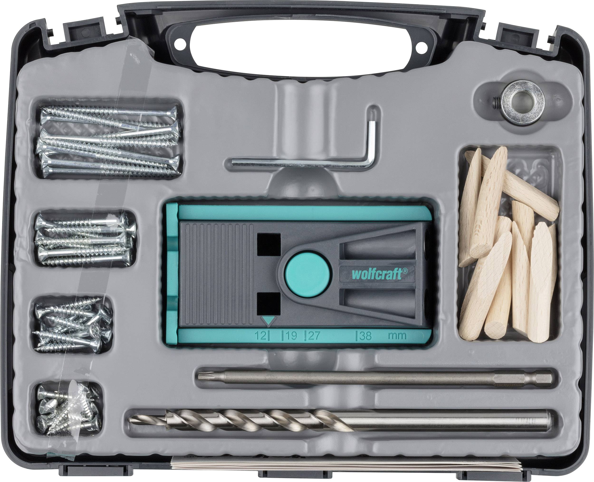 Ein Werkzeugkasten mit Dübeln, Schrauben, Bohrern und einer Wolfcraft-Dübelhilfe. Ideal für präzises Bohren und Heimwerkerprojekte.