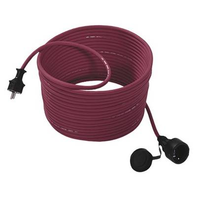 Ein langes, rotes Verlängerungskabel mit einem Stecker und einer Buchse. Es ist aufgerollt und liegt auf weißem Hintergrund.