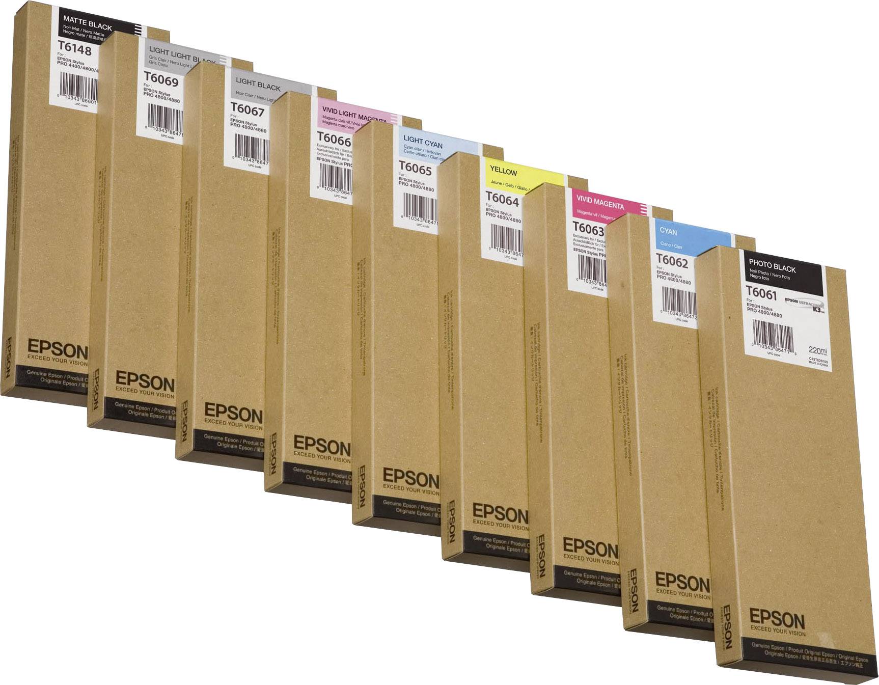 Acht Epson Tintenpatronen in verschiedenen Farben, in braunen Verpackungen hintereinander angeordnet. 