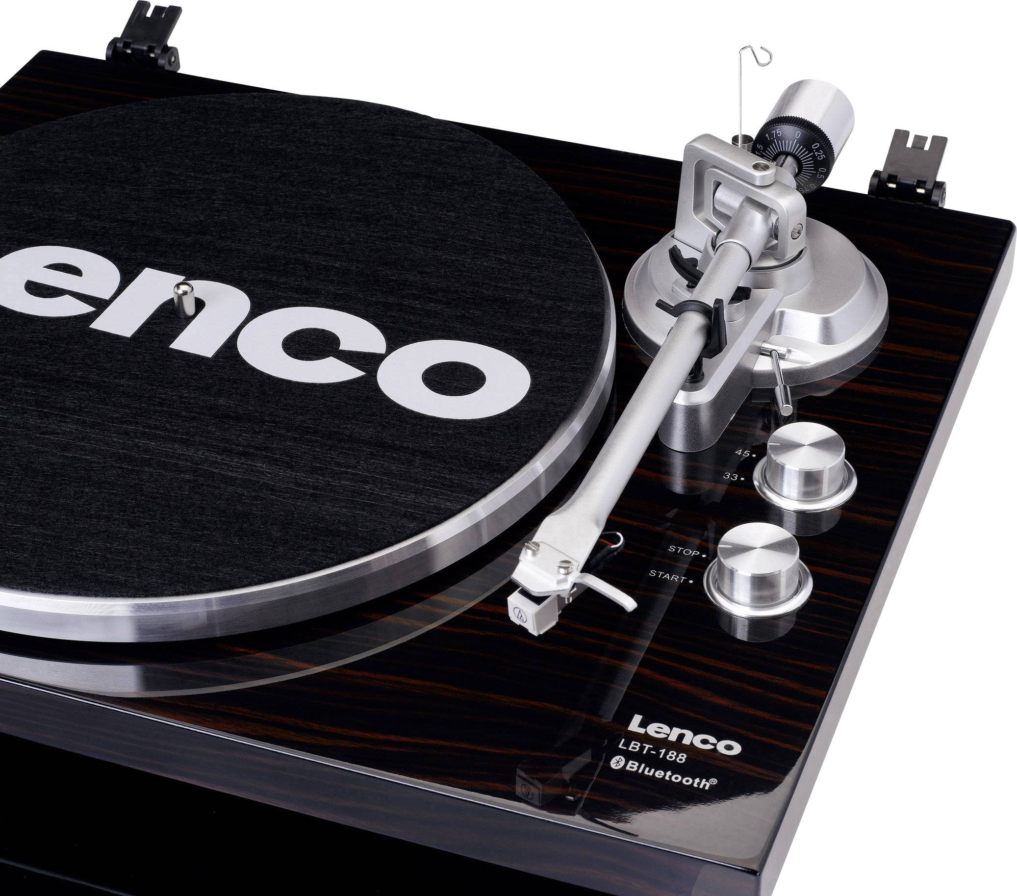 Plattenspieler mit Tonarm, Drehreglern und Bluetooth-Funktion. Markenname 'Lenco' prominent auf der Drehplatte sichtbar.