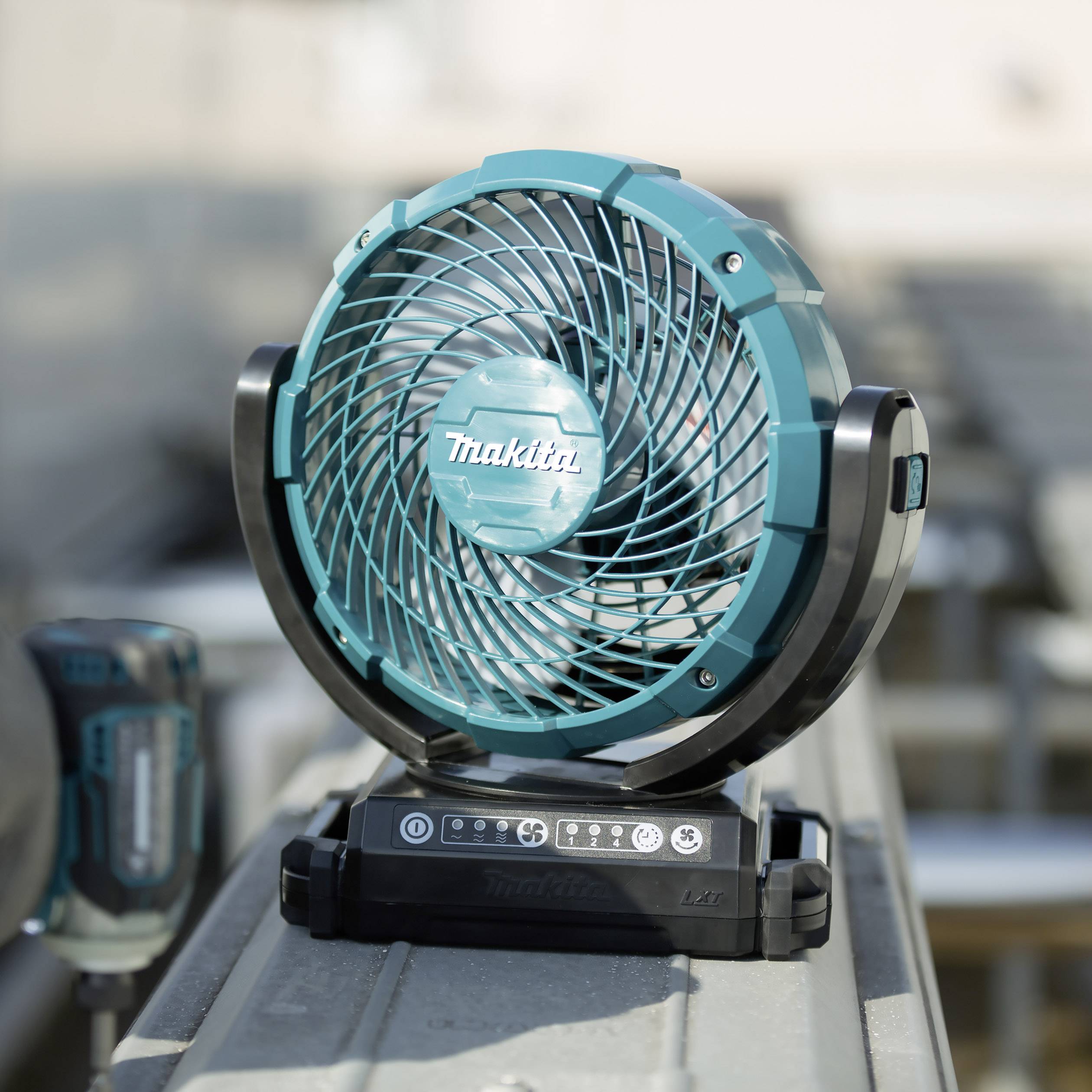 Makita DCF102Z Bodenventilator Schwarz, Türkis Timer, Oszillierend, Akkubetrieb möglich-1