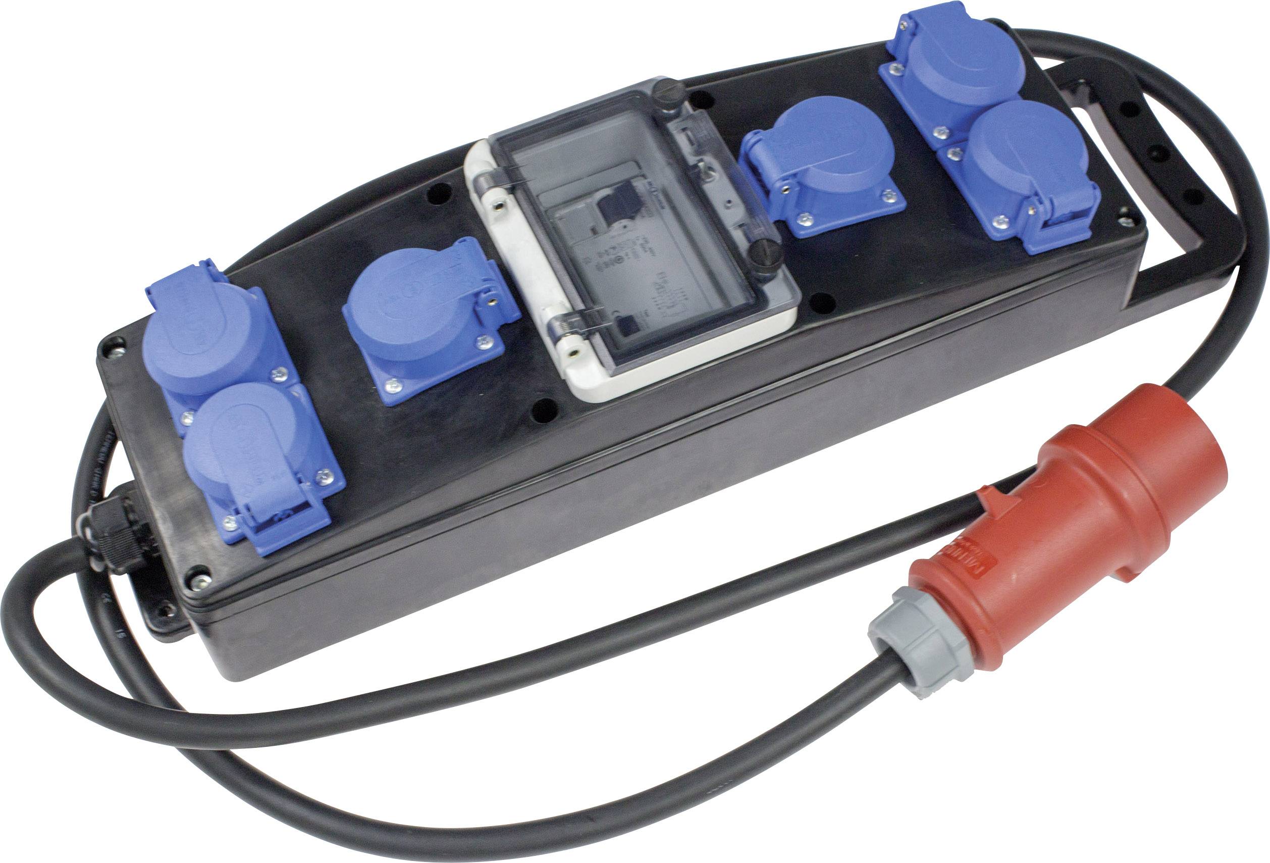 'Schwarze Mehrfachsteckdose mit sechs blauen Steckplätzen und rotem Industriestecker. Geeignet für Gewerbe- und Industriebereiche.'