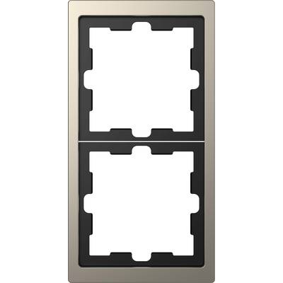 Metallischer Doppelrahmen für Steckdosen oder Schalter. Rechteckig, zweifarbig: Außenseite metallisch, Innenseite schwarz.