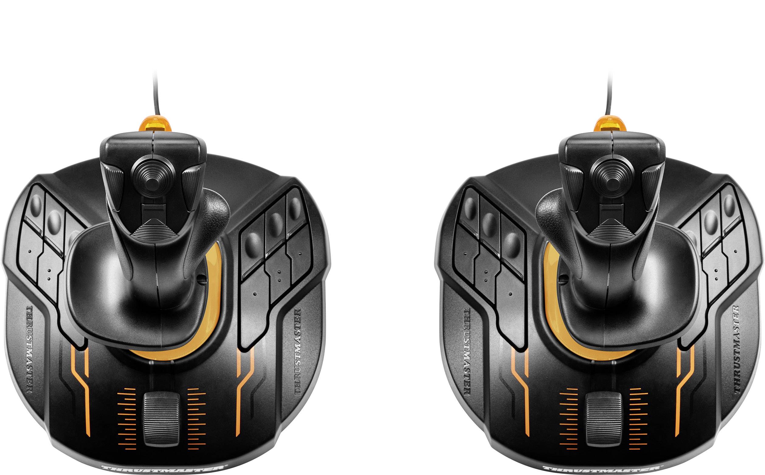 Zwei identische schwarze und orange Joysticks nebeneinander auf weißem Hintergrund, beide mit mehreren Tasten und Steuerknüppeln.