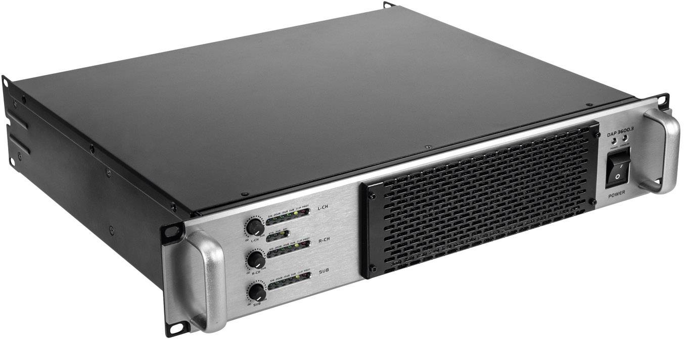 Ein silberner und schwarzer Verstärker im Rack-Design mit mehreren Anschlussoptionen und einem Power-Schalter auf der Vorderseite.