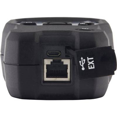 Schwarzes elektronisches Gerät mit offenem USB-Anschluss und Ethernet-Port auf der Rückseite.
