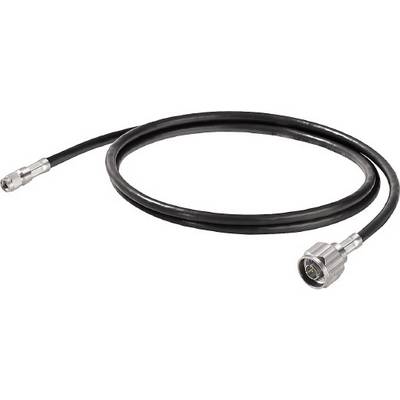 Ein Koaxialkabel mit metallischen Anschlüssen an beiden Enden, verwendet für die Signalübertragung in elektronischen Geräten.