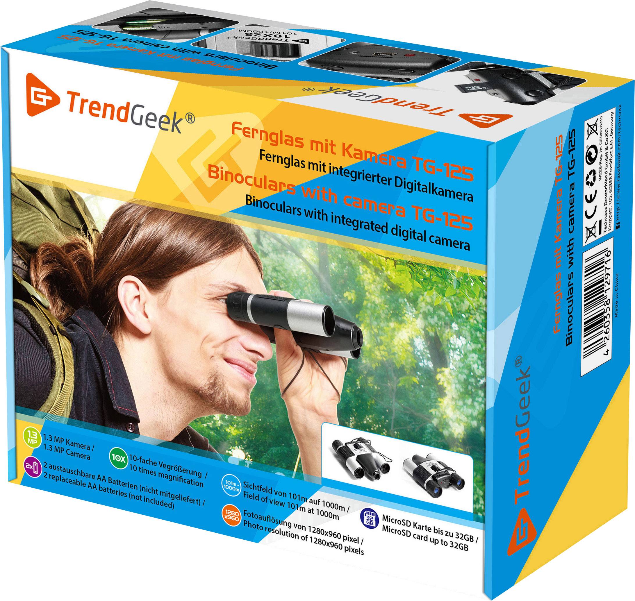 Mann schaut durch ein Fernglas mit integrierter Digitalkamera von TrendGeek. Verpackung zeigt Produktmerkmale in Deutsch und Englisch.