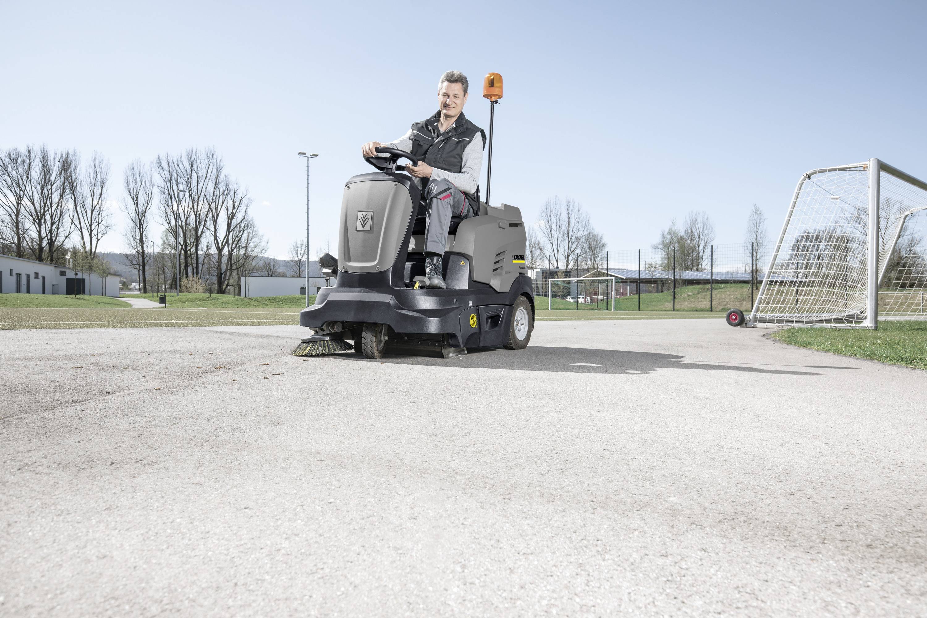 Kärcher Aufsitz-Scheuersaugmaschine KM 90/60 R G-1