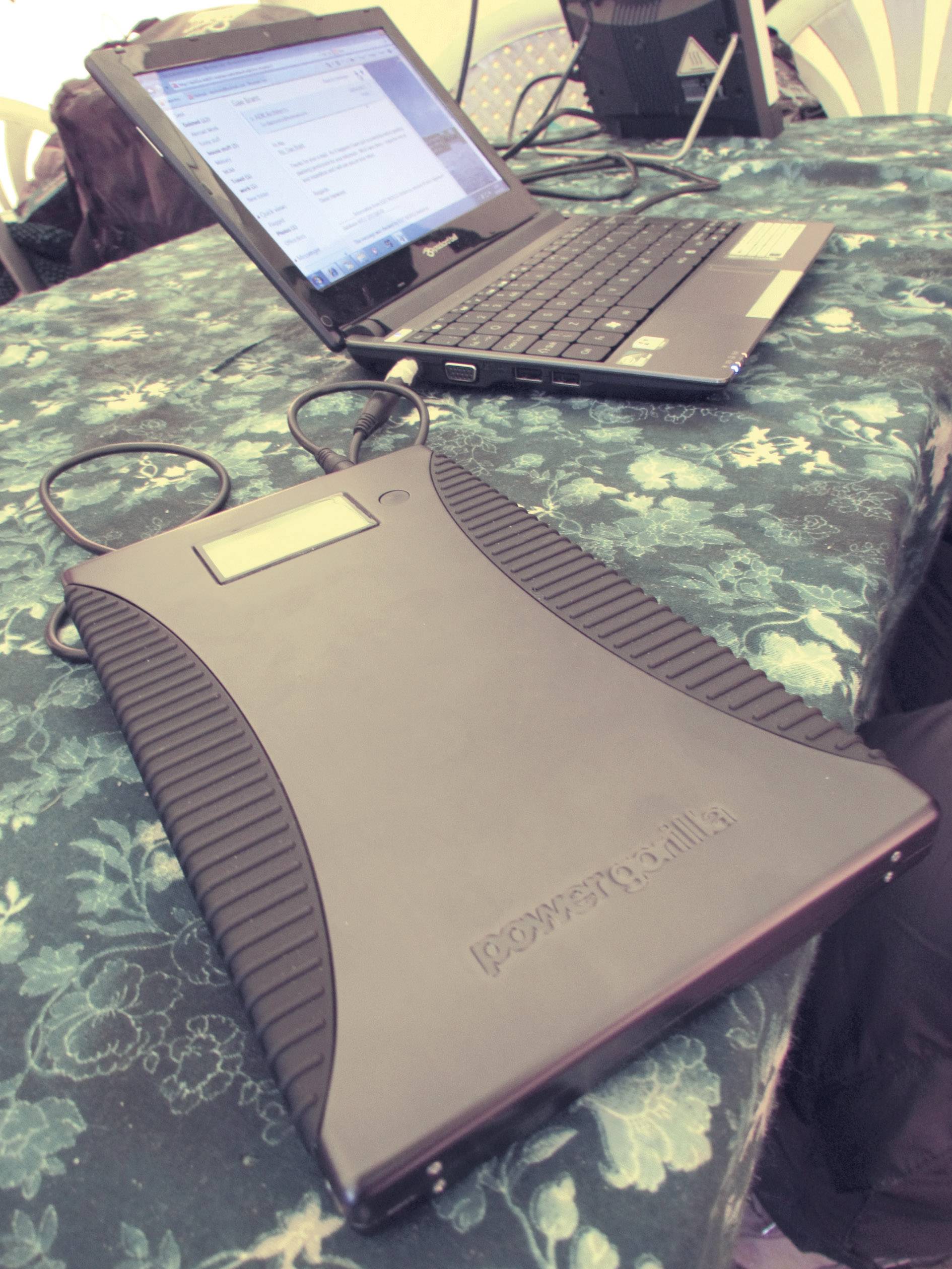 Power Traveller Powergorilla Powerbank 24000 mAh Quick Charge 3.0 LiPo USB-A Schwarz Outdoor, Statusanzeige-18