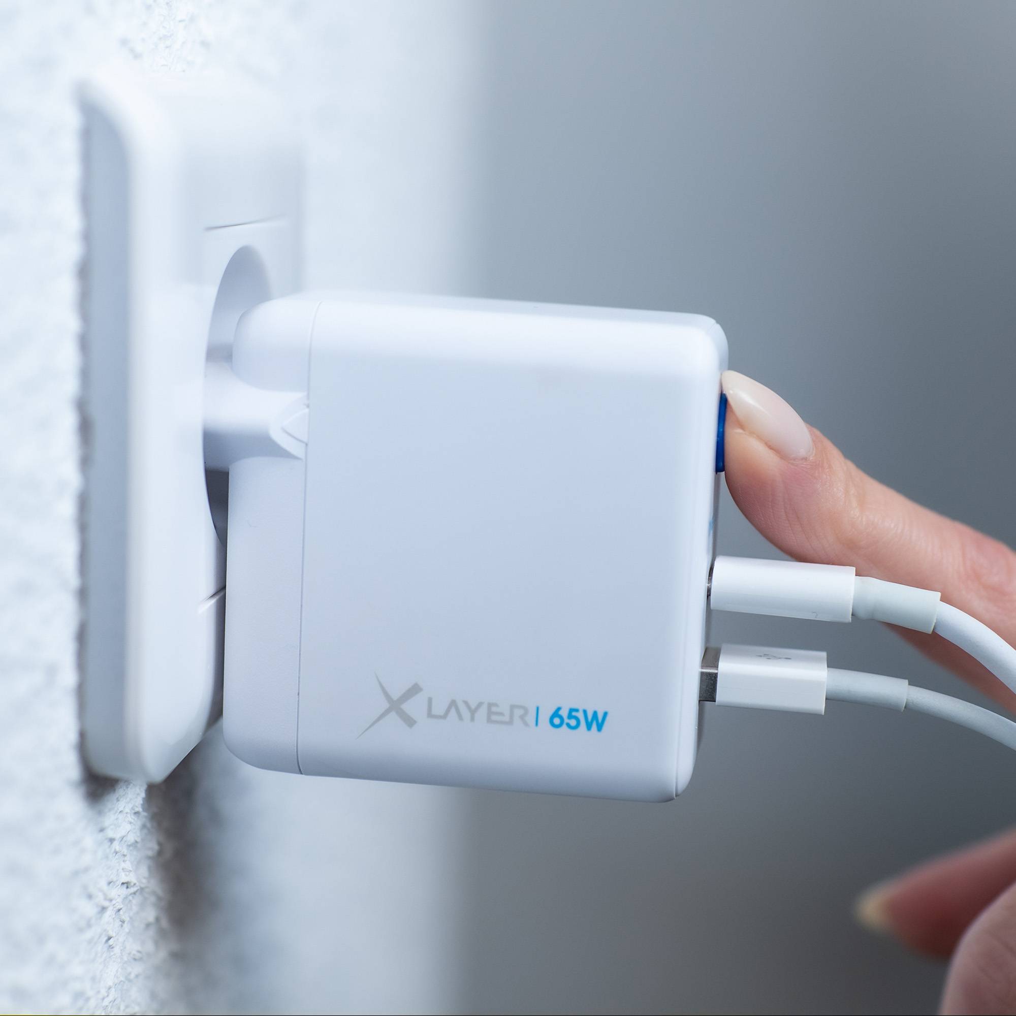 Ladegerät XLayer 65W Power Saver Ladegerät USB Typ C + Typ A mit Strom-Stopp-Funktion weiß-6
