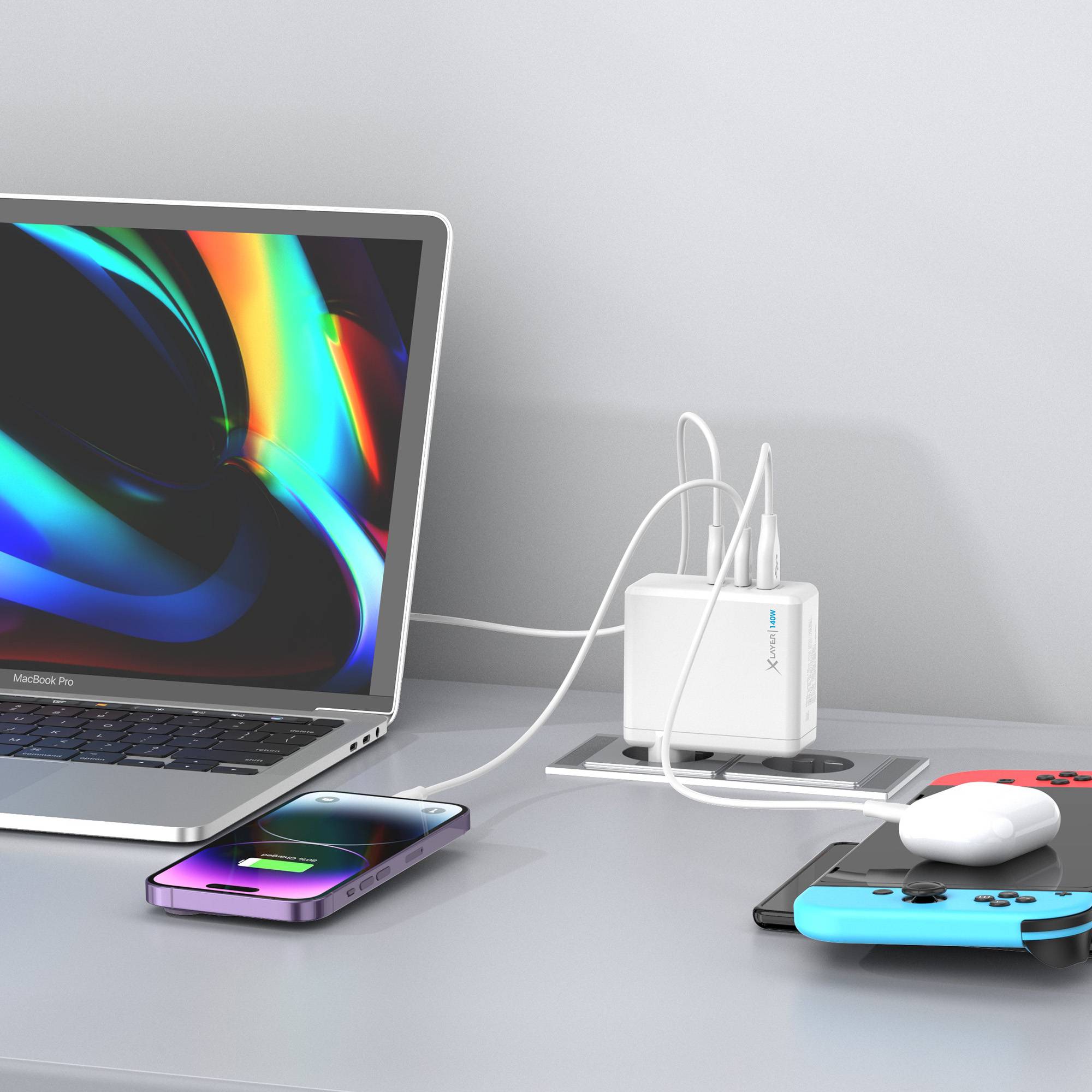 Ladegerät XLayer Powercharger 140W mit 2x USB Typ C & 1x USB Typ A weiß-6