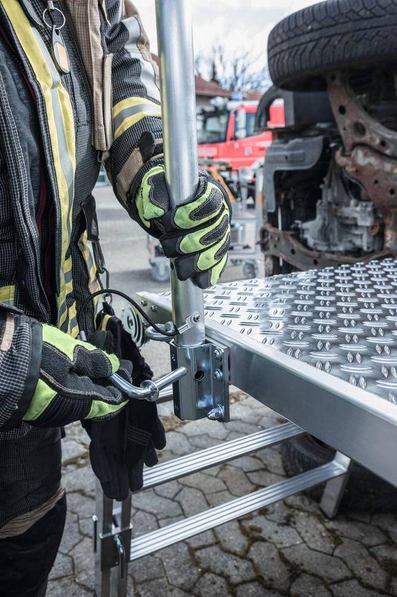 Rettungs- und Arbeitsplattform, mit Rutschhemmenden Belag-3